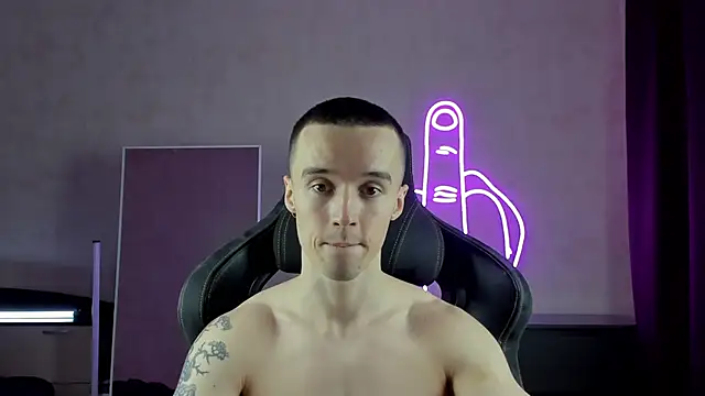 Snapshot of MasonWarholl chatting on December 19, 2024, 9:06 pm MasonWarholl online show from December 19, 2024, 9:06 pm