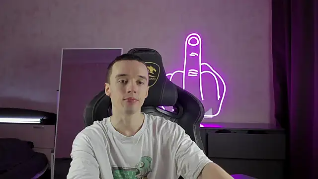 Snapshot of MasonWarholl chatting on January 9, 2025, 5:43 pm MasonWarholl online show from January 9, 2025, 5:43 pm