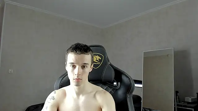 Snapshot of MasonWarholl chatting on January 30, 2025, 6:00 pm MasonWarholl online show from January 30, 2025, 6:00 pm