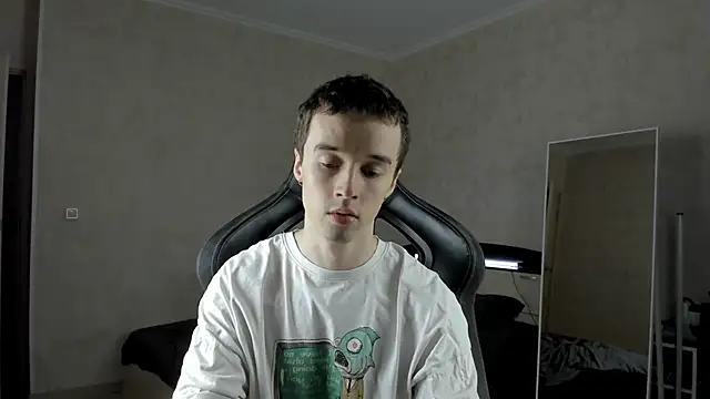 Snapshot of MasonWarholl chatting on February 13, 2025, 8:24 pm MasonWarholl online show from February 13, 2025, 8:24 pm