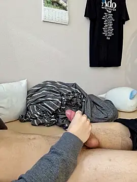 Lion132233 online show from March 4, 2025, 12:33 pm