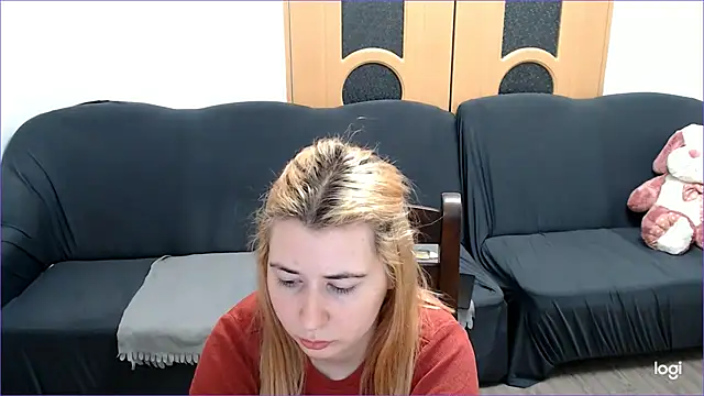 VioletaFlower7 online show from March 14, 2025, 8:53 am