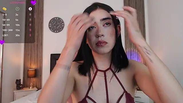 Julieta De Los Angeles online show from December 23, 2024, 8:57 pm