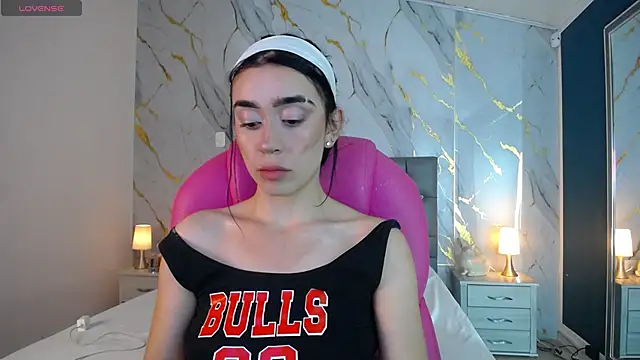 Julieta De Los Angeles online show from January 30, 2025, 3:33 am