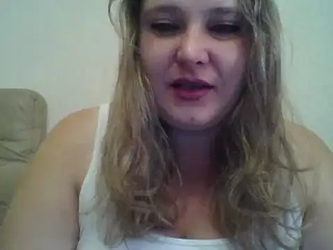 ParisMimi online show from October 13, 2025, 7:41 am