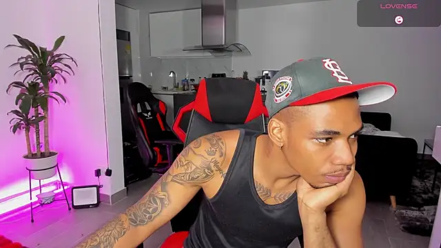 TROYWESLY- online show from November 5, 2025, 11:38 pm