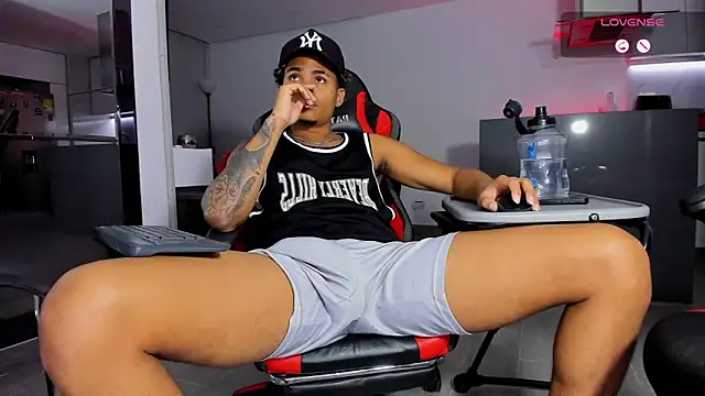 Snapshot of daikokuten_ chatting on January 22, 2025, 1:10 am daikokuten online show from January 22, 2025, 1:10 am