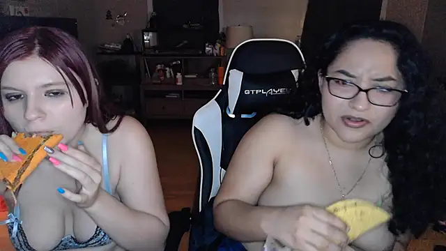 Elliewgfs online show from December 14, 2024, 5:18 am