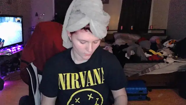 Elliewgfs online show from December 16, 2024, 1:31 am