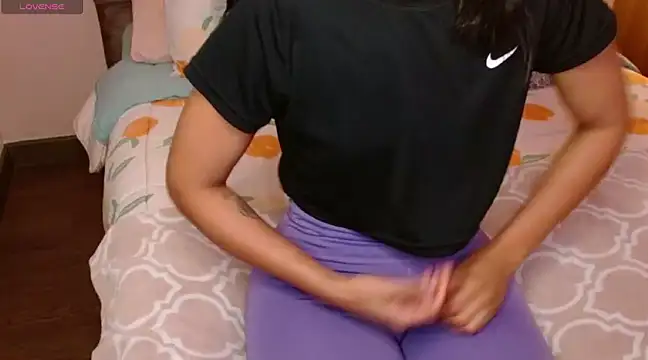 Snapshot of Roussmariehenao chatting on January 30, 2025, 10:29 am Roussmariehenao online show from January 30, 2025, 10:29 am