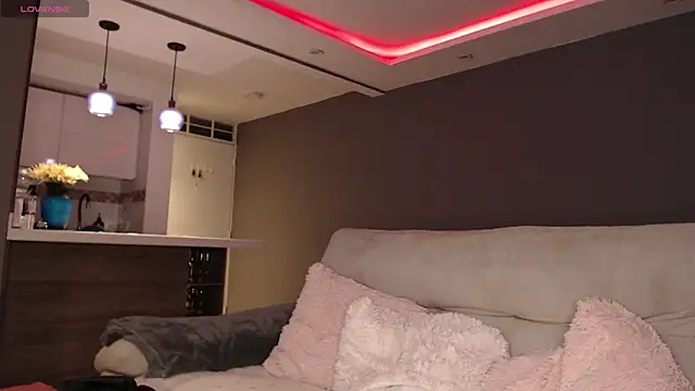 Snapshot of Roussmariehenao chatting on March 16, 2025, 8:10 am Roussmariehenao online show from March 16, 2025, 8:10 am