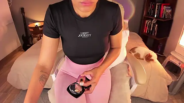 Snapshot of Roussmariehenao chatting on September 25, 2025, 9:57 am Roussmariehenao online show from September 25, 2025, 9:57 am