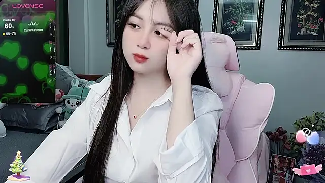 Snapshot of _Nana_20 chatting on December 2, 2025, 4:24 pm Nana 20 online show from December 2, 2025, 4:24 pm