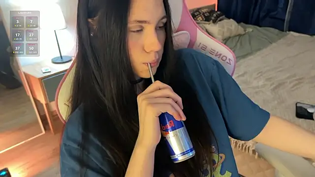 Snapshot of jennetdoll chatting on February 17, 2025, 2:26 pm jennetdoll online show from February 17, 2025, 2:26 pm