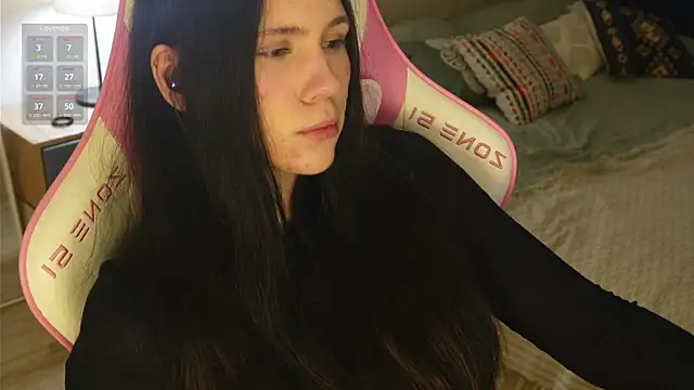 Snapshot of jennetdoll chatting on February 19, 2025, 3:27 pm jennetdoll online show from February 19, 2025, 3:27 pm