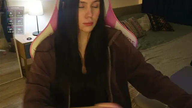 Snapshot of jennetdoll chatting on February 19, 2025, 7:38 pm jennetdoll online show from February 19, 2025, 7:38 pm