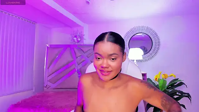 Snapshot of madisson_davon chatting on December 20, 2024, 4:57 pm madisson davon online show from December 20, 2024, 4:57 pm