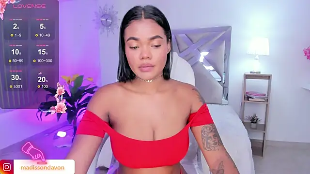 Snapshot of madisson_davon chatting on January 19, 2025, 2:38 pm madisson davon online show from January 19, 2025, 2:38 pm