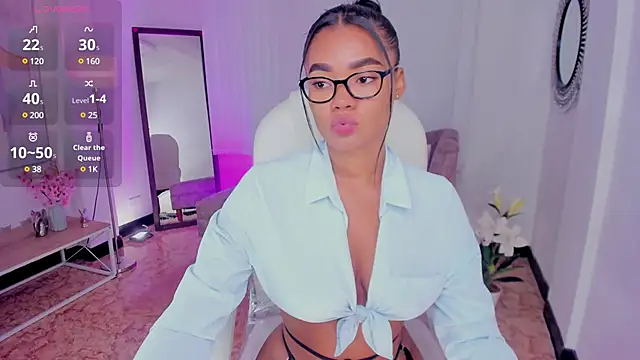 Snapshot of madisson_davon chatting on March 6, 2025, 1:57 pm madisson davon online show from March 6, 2025, 1:57 pm