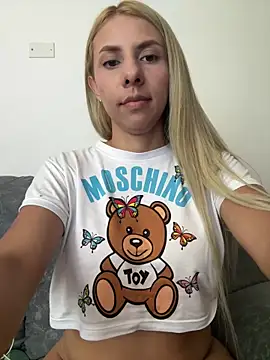 DollMagguie online show from January 21, 2025, 8:54 pm