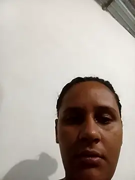 Snapshot of Andreita_95 chatting on November 21, 2025, 10:25 am Andreita 95 online show from November 21, 2025, 10:25 am