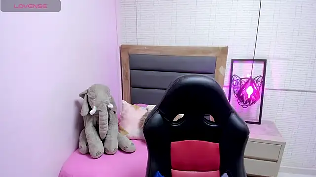 Kittytimberlake online show from January 20, 2025, 6:43 pm