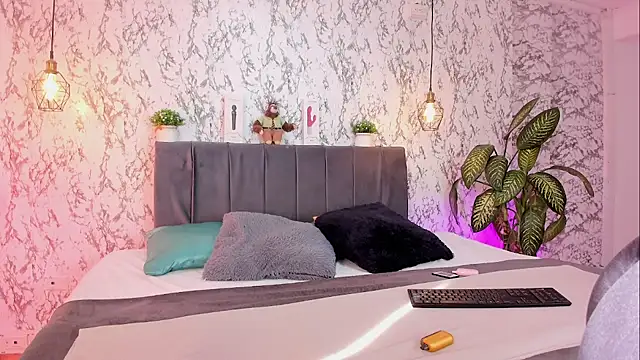 aihnoa split online show from October 27, 2025, 12:42 pm