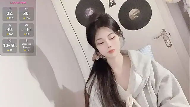 Qedgjwyz1 online show from February 14, 2025, 3:47 pm