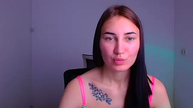 Snapshot of Jennifer_Blum chatting on December 10, 2024, 9:55 am Jennifer Blum online show from December 10, 2024, 9:55 am