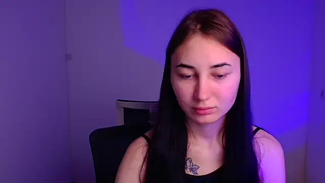 Snapshot of Jennifer_Blum chatting on December 14, 2024, 6:13 am Jennifer Blum online show from December 14, 2024, 6:13 am