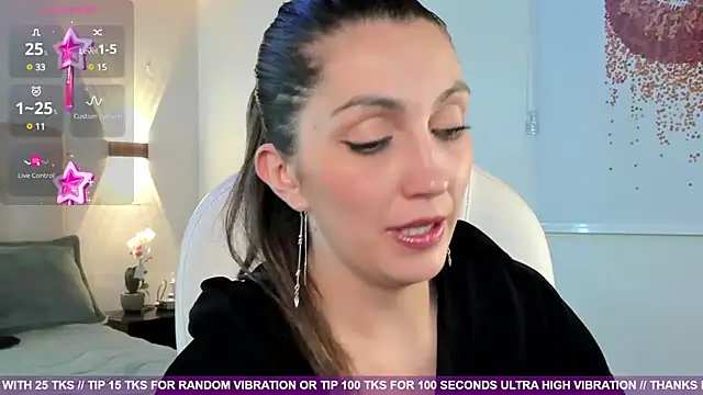 Snapshot of anny_sweet72 chatting on February 6, 2025, 4:03 pm anny sweet72 online show from February 6, 2025, 4:03 pm