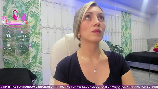 Snapshot of anny_sweet72 chatting on September 12, 2025, 12:27 pm anny sweet72 online show from September 12, 2025, 12:27 pm