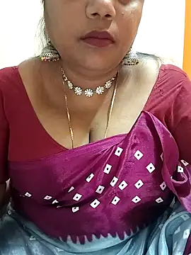 Snapshot of Swapna_143 chatting on December 9, 2024, 2:56 am Swapna 143 online show from December 9, 2024, 2:56 am