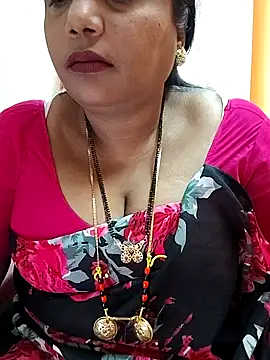 Snapshot of Swapna_143 chatting on December 11, 2024, 5:10 am Swapna 143 online show from December 11, 2024, 5:10 am