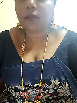 Snapshot of Swapna_143 chatting on February 4, 2025, 2:39 am Swapna 143 online show from February 4, 2025, 2:39 am