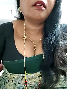 Snapshot of Swapna_143 chatting on September 8, 2025, 4:50 pm Swapna 143 online show from September 8, 2025, 4:50 pm