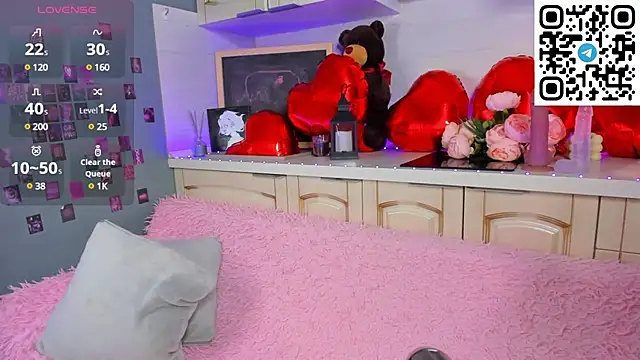 Snapshot of Kruela_Eva chatting on February 11, 2025, 11:44 pm Kruela Eva online show from February 11, 2025, 11:44 pm