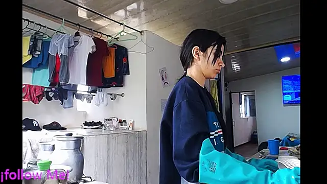 Snapshot of Nefera_16 chatting on February 12, 2025, 12:33 pm Nefera 16 online show from February 12, 2025, 12:33 pm