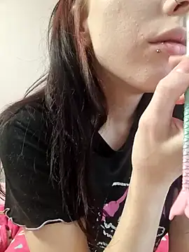 Snapshot of _Alice_0-0 chatting on October 10, 2025, 2:10 am Alice 0-0 online show from October 10, 2025, 2:10 am