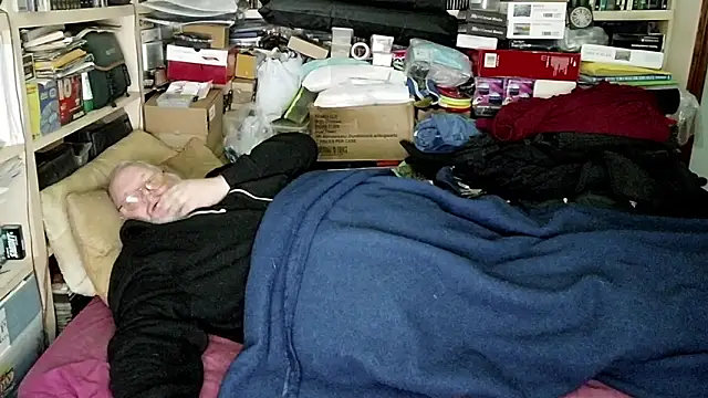 hadeszeuss2 online show from December 18, 2024, 5:42 pm