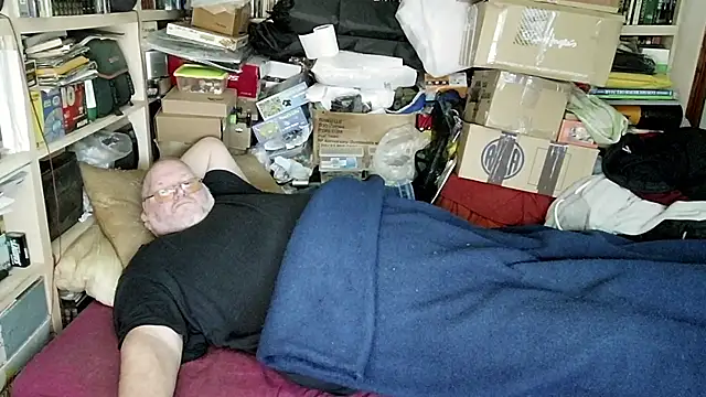 hadeszeuss2 online show from February 11, 2025, 5:29 pm