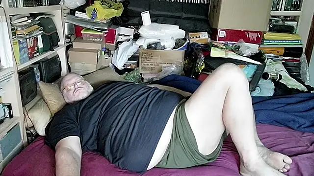 hadeszeuss2 online show from February 18, 2025, 4:59 pm