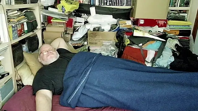 hadeszeuss2 online show from February 20, 2025, 5:40 pm