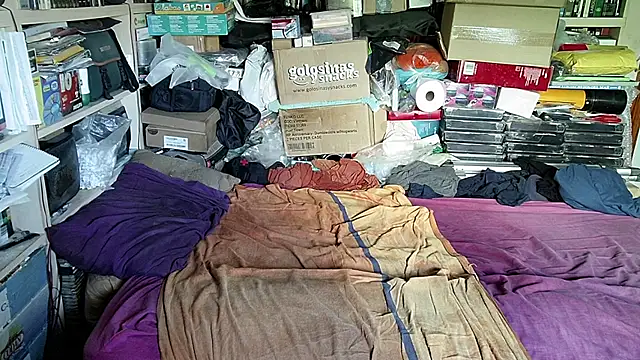 hadeszeuss2 online show from September 18, 2025, 4:53 pm