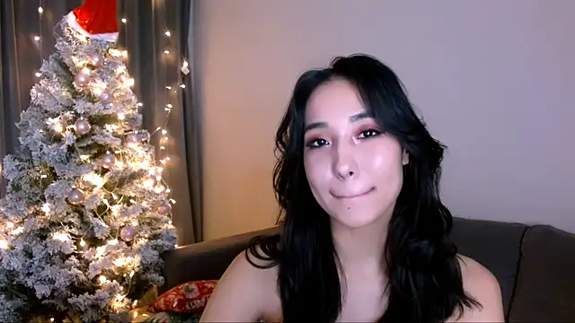 Snapshot of Li_noen chatting on December 31, 2024, 4:35 pm Li noen online show from December 31, 2024, 4:35 pm