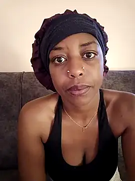 Snapshot of pretty-eyes23 chatting on January 6, 2025, 4:15 am pretty-eyes23 online show from January 6, 2025, 4:15 am