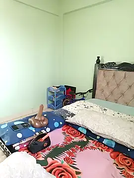 Snapshot of pretty-eyes23 chatting on March 6, 2025, 5:03 am pretty-eyes23 online show from March 6, 2025, 5:03 am