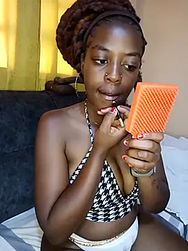 Snapshot of pretty-eyes23 chatting on March 11, 2025, 6:00 am pretty-eyes23 online show from March 11, 2025, 6:00 am