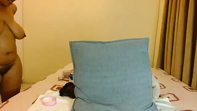 ALEXABOUJEE95 online show from March 11, 2025, 4:21 am