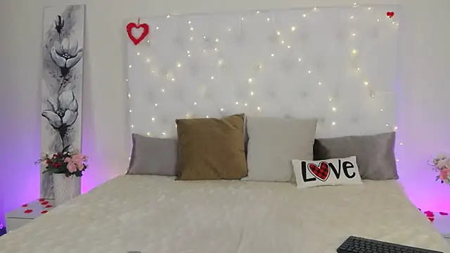 Snapshot of --Daniella- chatting on November 15, 2025, 9:50 am --Daniella- online show from November 15, 2025, 9:50 am